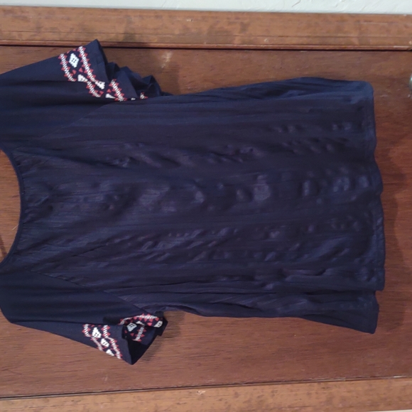 Top - Picture 2 of 2